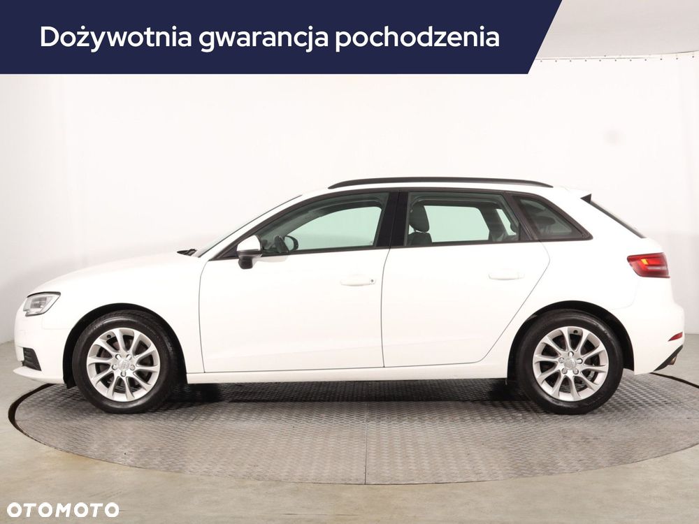 Audi A3 Sportback - 3