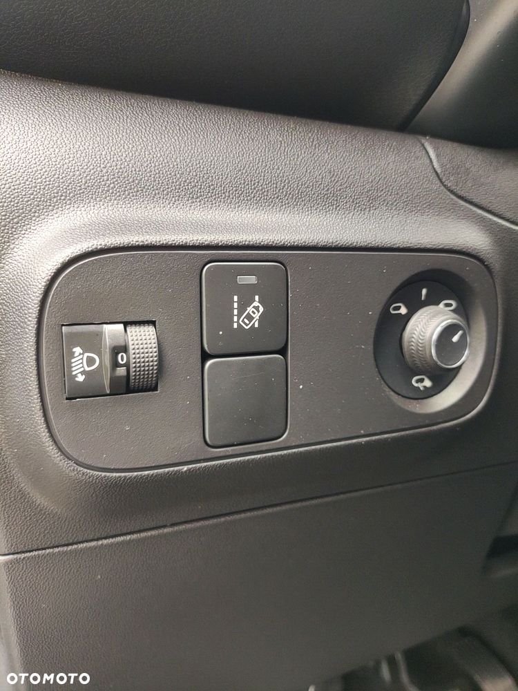 Citroën C3 1.2 PureTech Shine - 22
