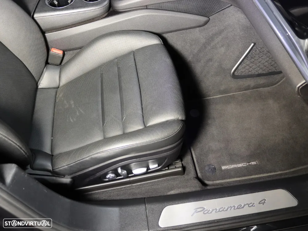 Porsche Panamera 4 E-Hybrid - 21