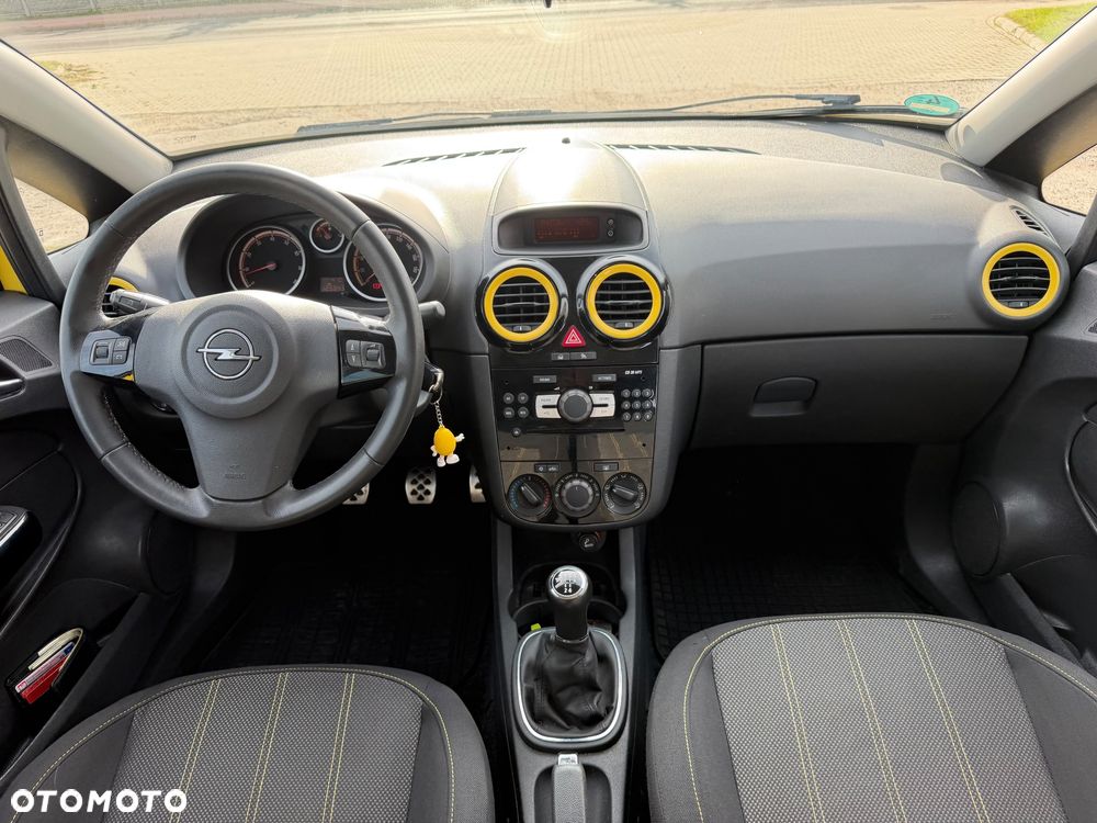 Opel Corsa 1.4 16V Color Edition - 30