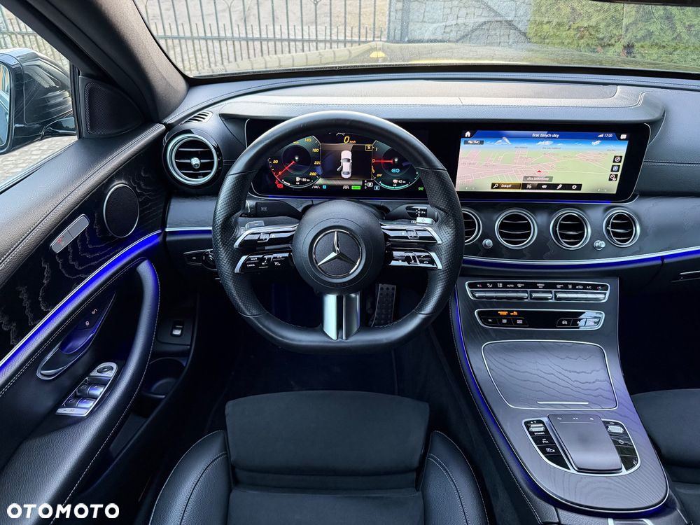 Mercedes-Benz Klasa E 300 de 9G-TRONIC AMG Line - 32