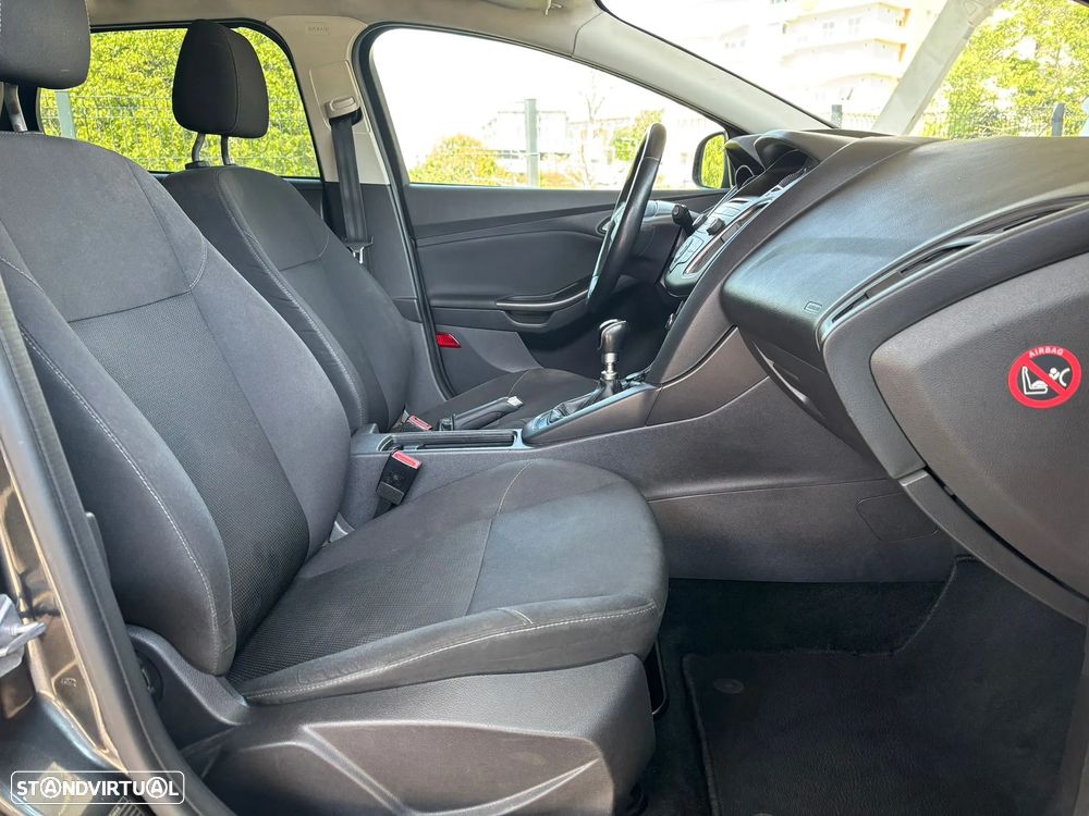 Ford Focus SW 1.0 EcoBoost S&S TREND - 9