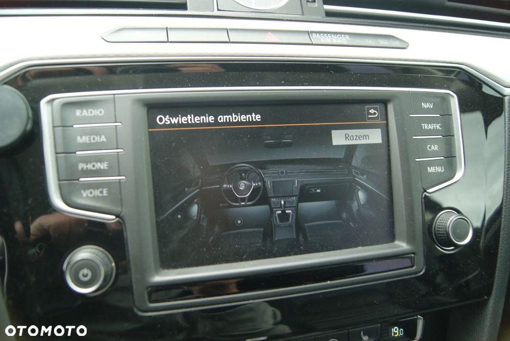 Volkswagen Passat 2.0 TDI (BlueMotion Technology) DSG Highline - 34