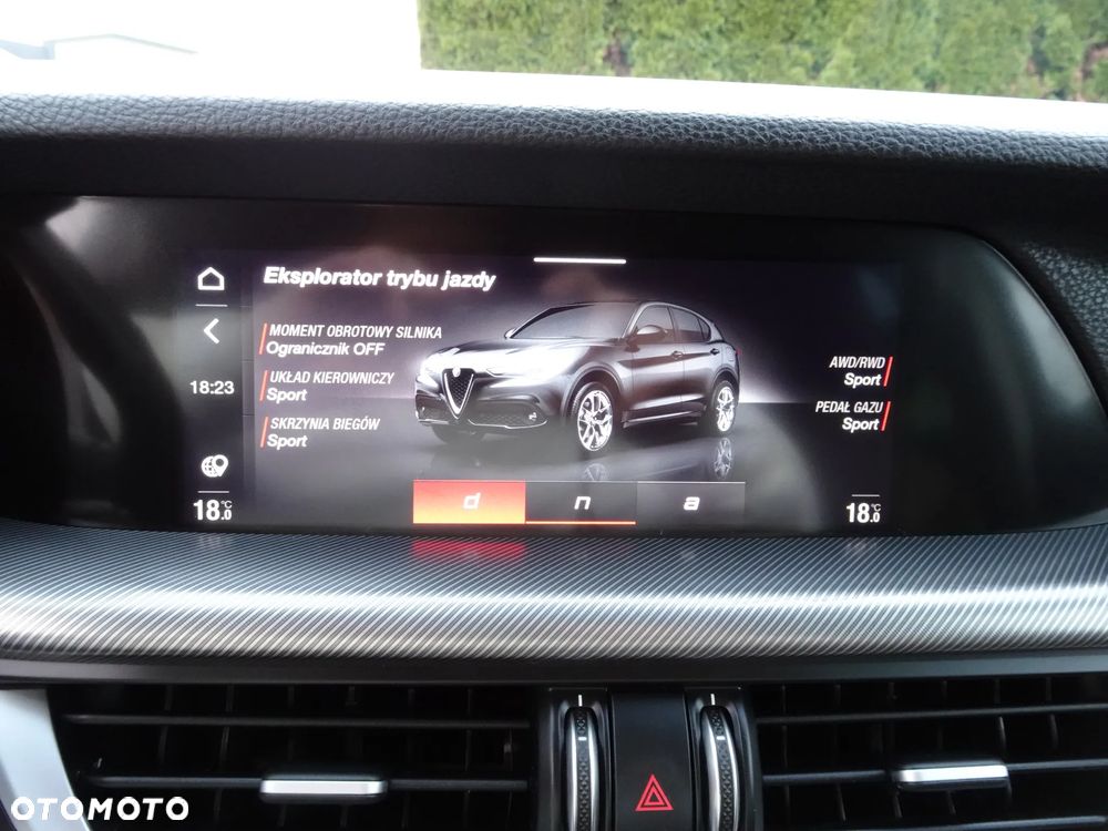 Alfa Romeo Stelvio 2.0 Turbo Sprint Q4 - 33