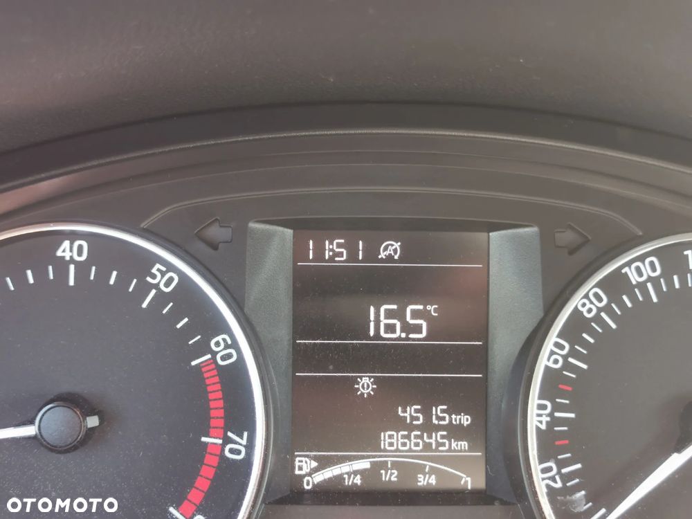 Skoda RAPID 1.2 TSI Active - 2