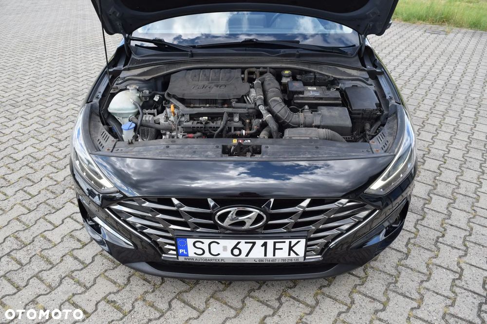 Hyundai i30 1.5 T-GDI 48V Executive DCT - 38