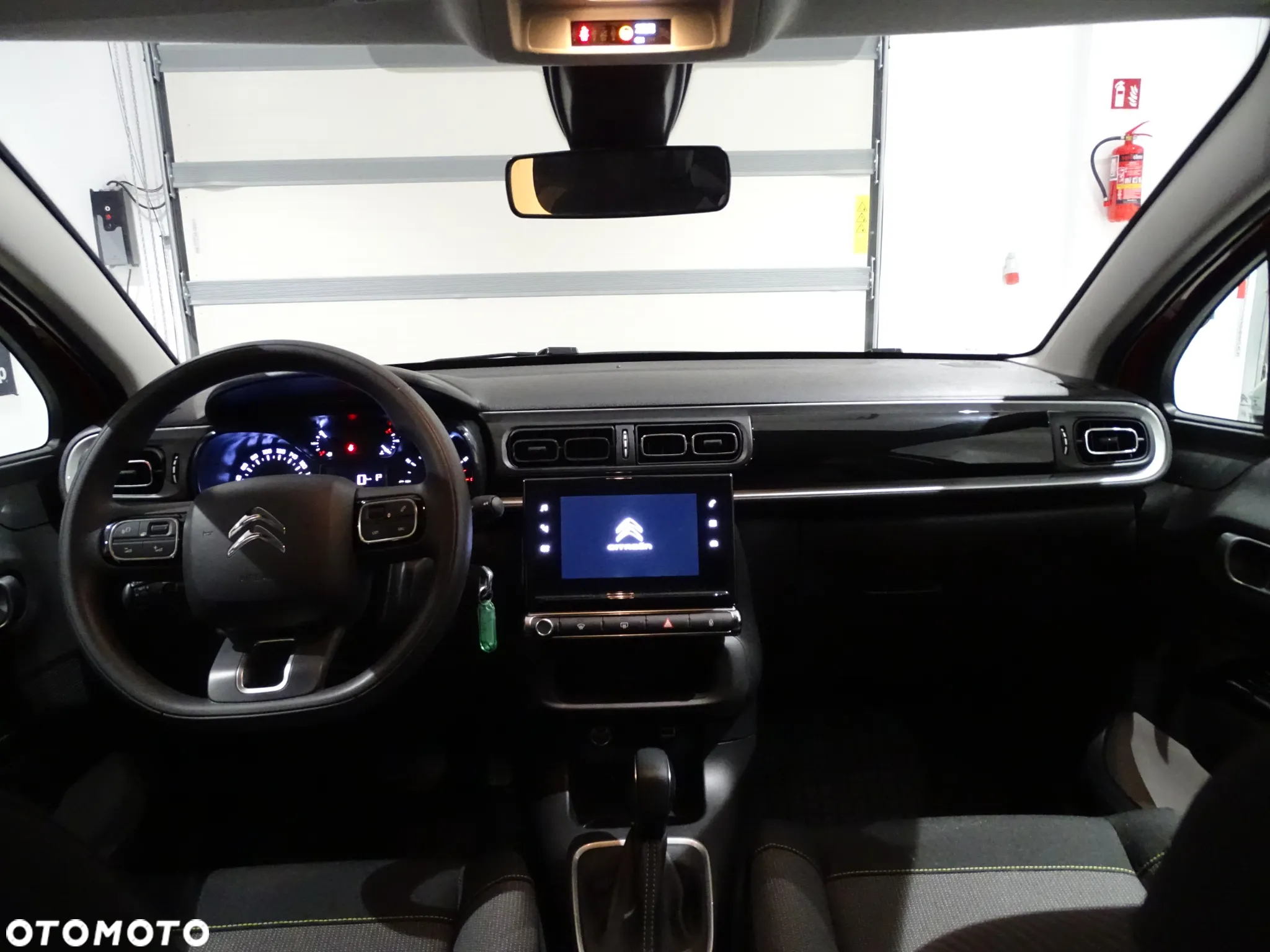 Citroën C3 1.2 PureTech Shine EAT6 - 10