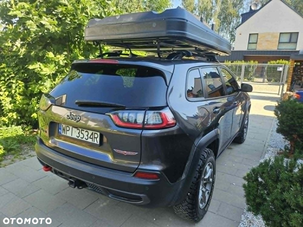 Jeep Cherokee - 8