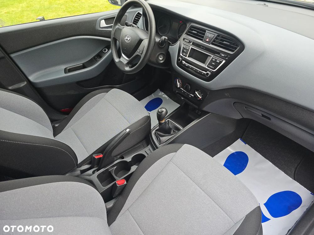 Hyundai i20 1.2 Pure - 8