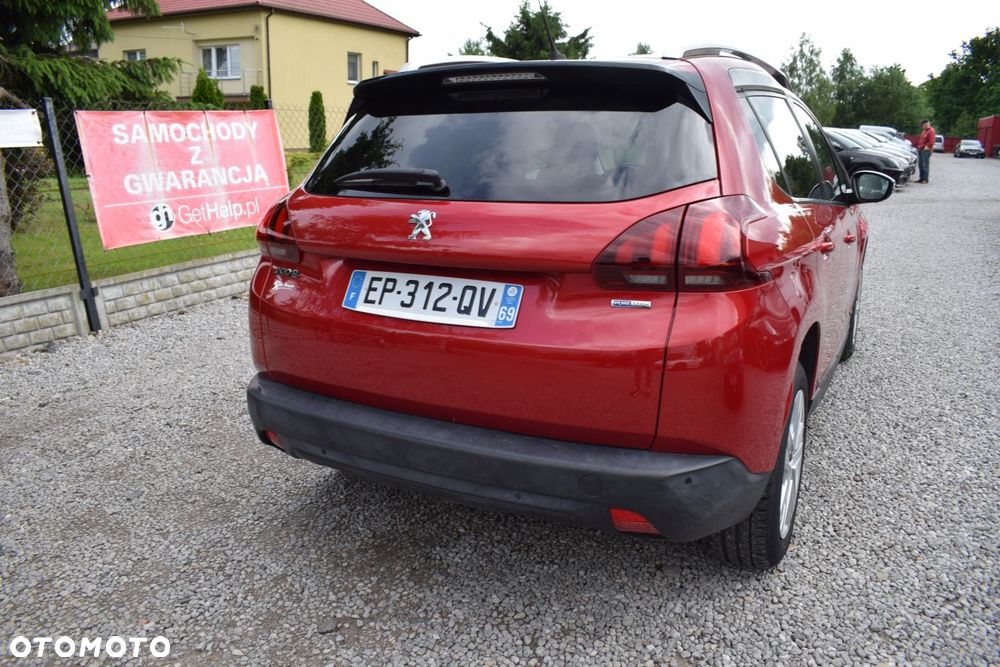 Peugeot 2008 1.2 Pure Tech Style S&S - 3