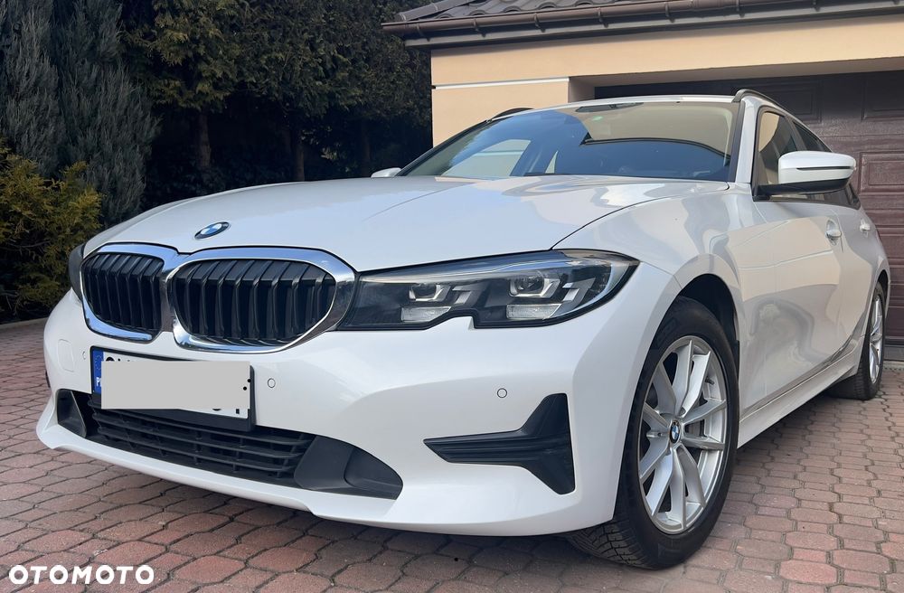 BMW Seria 3 330i Advantage - 2