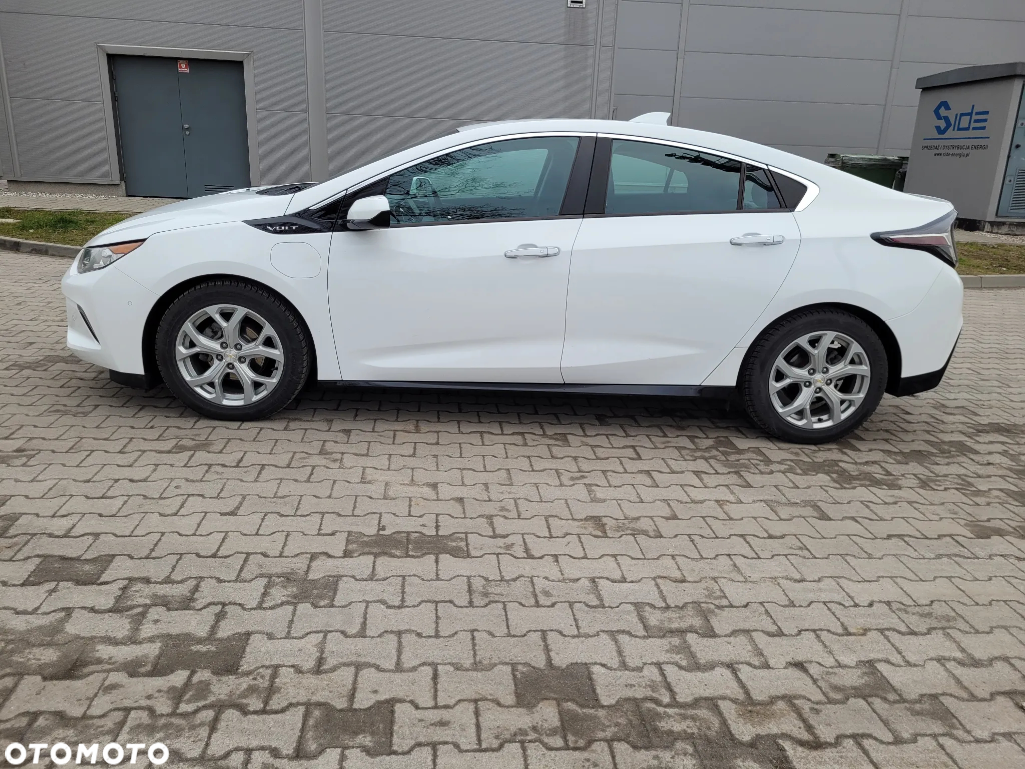 Chevrolet Volt - 2