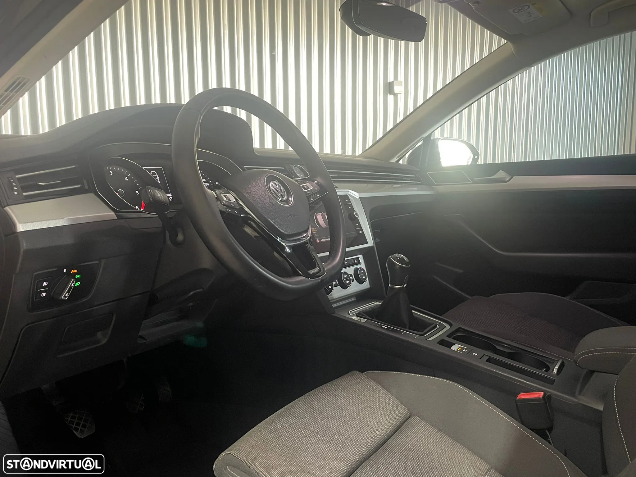 VW Passat Variant 1.6 TDI Confortline - 16