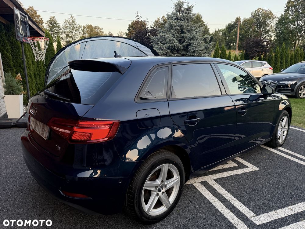 Audi A3 Sportback - 3