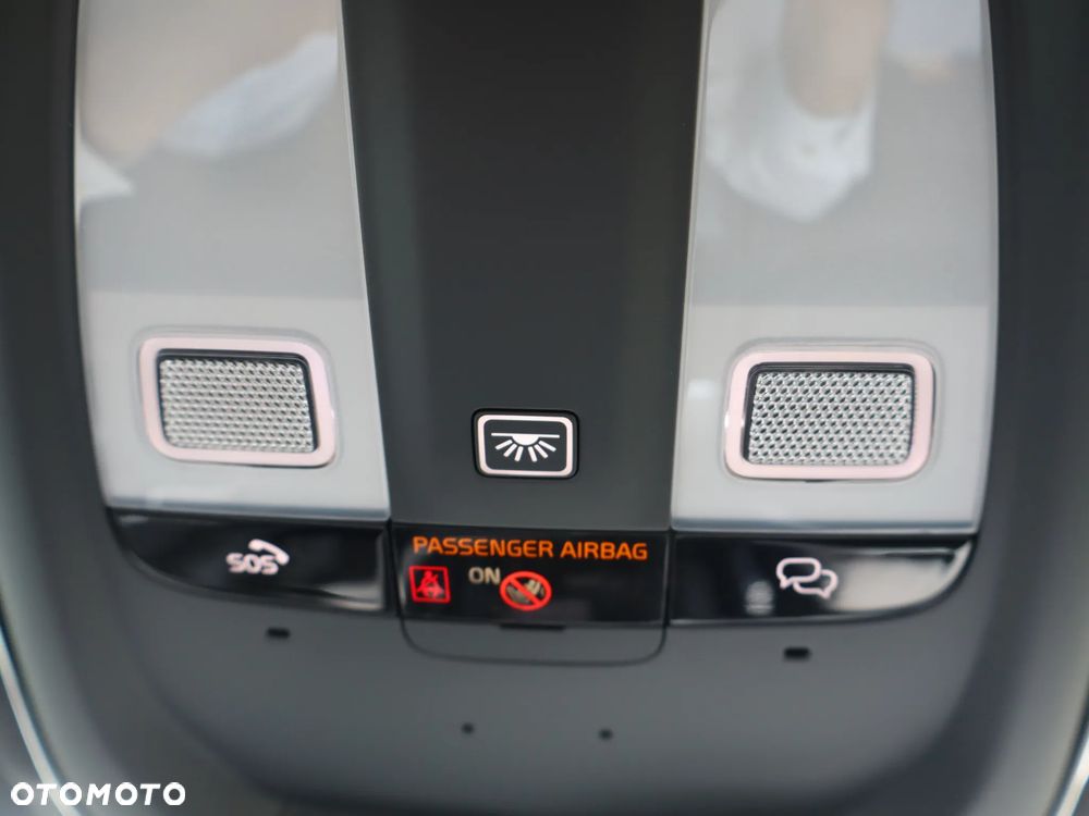 Volvo V60 B4 B Plus Dark - 28