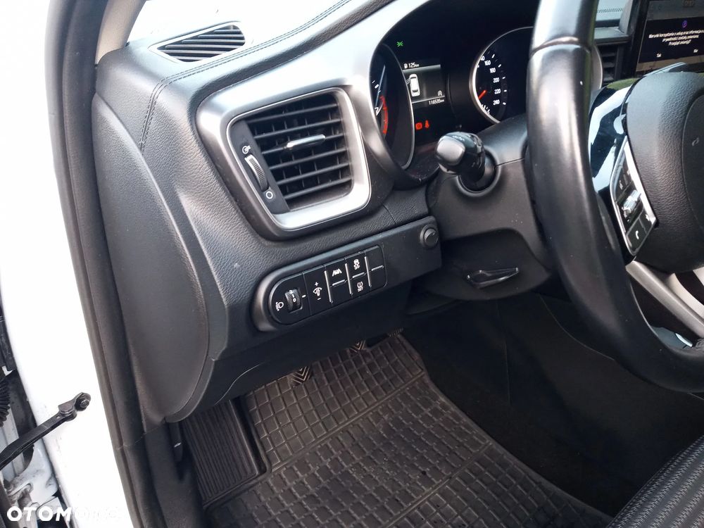 Kia Ceed 1.5 T-GDI M - 14