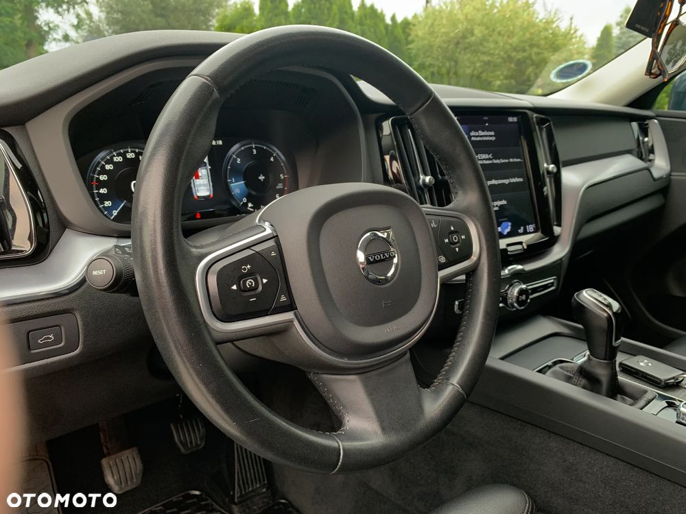 Volvo XC 60 D4 Drive-E Momentum - 29