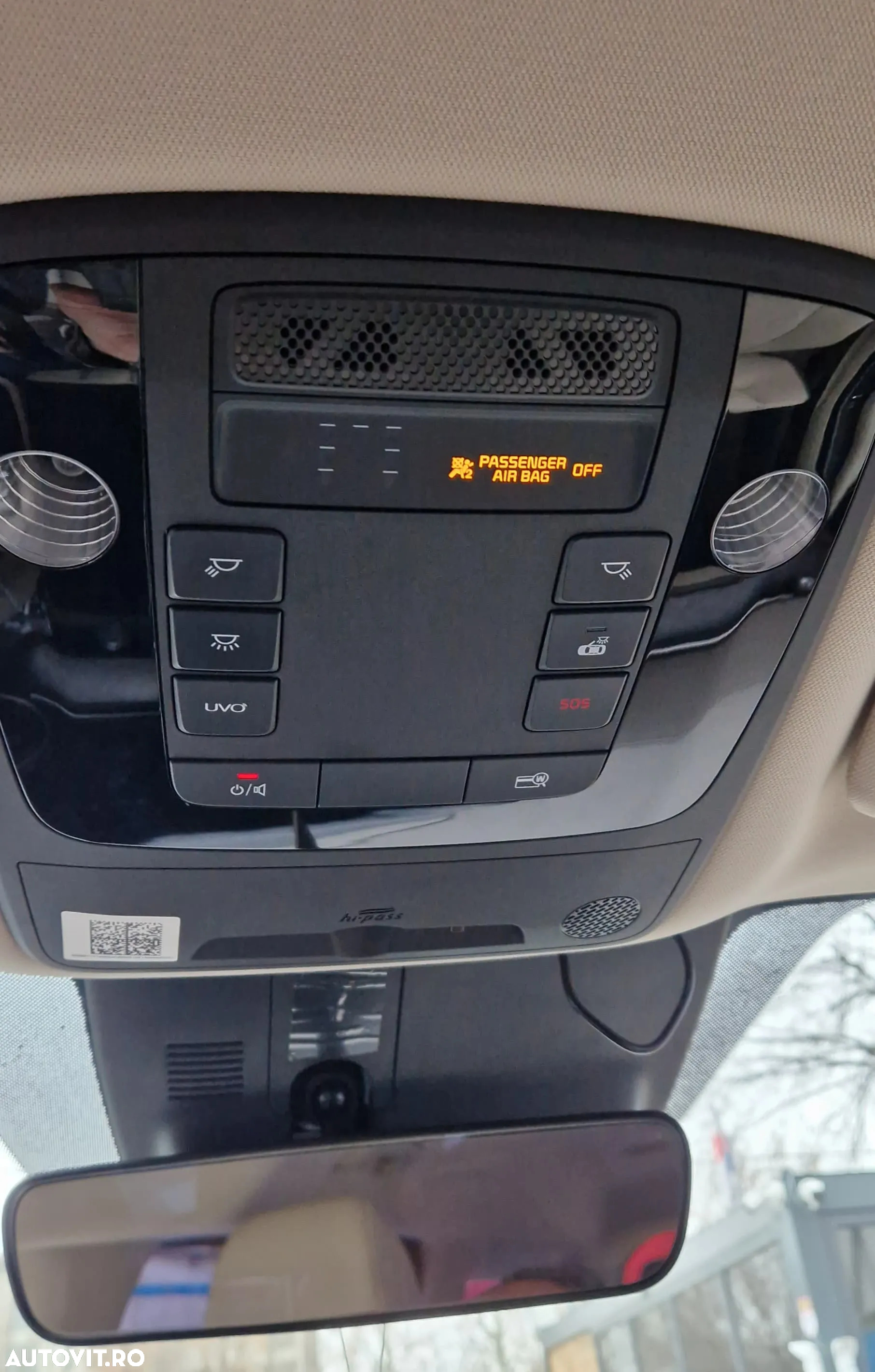 Kia Carnival - 26