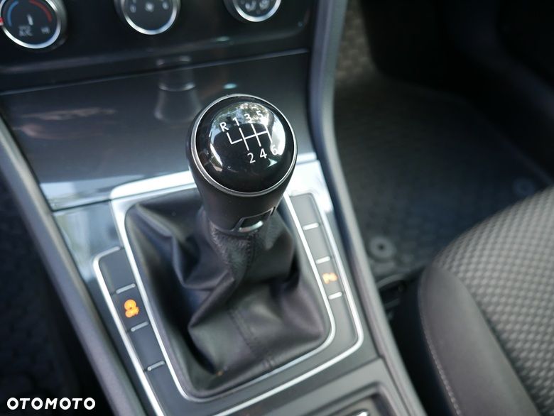 Volkswagen Golf Variant 1.5 TSI BMT Comfortline - 26