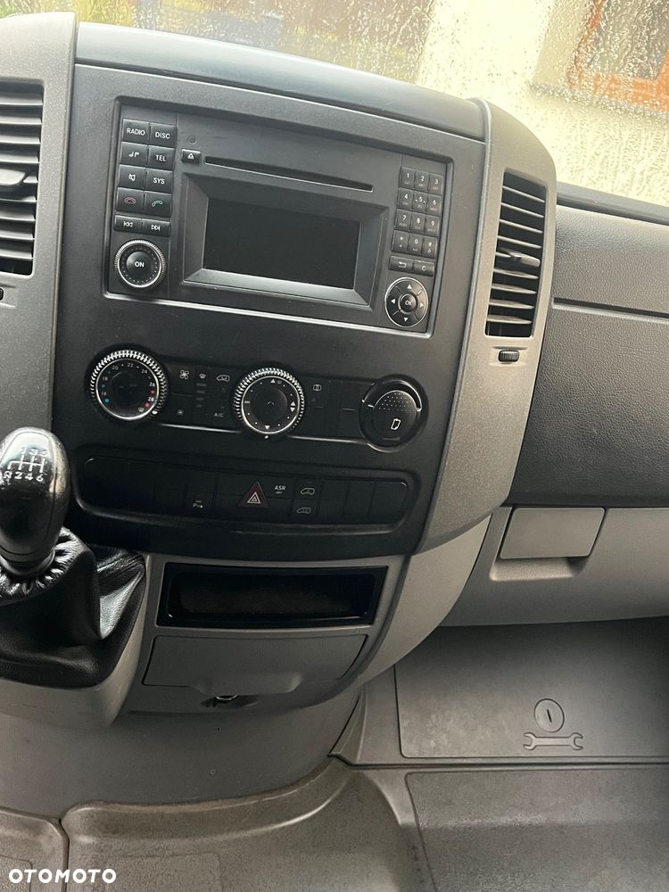 Mercedes-Benz Sprinter - 19