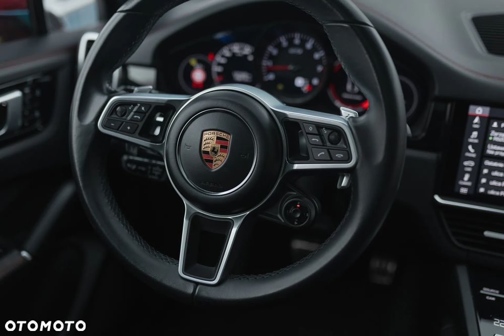 Porsche Cayenne GTS - 22