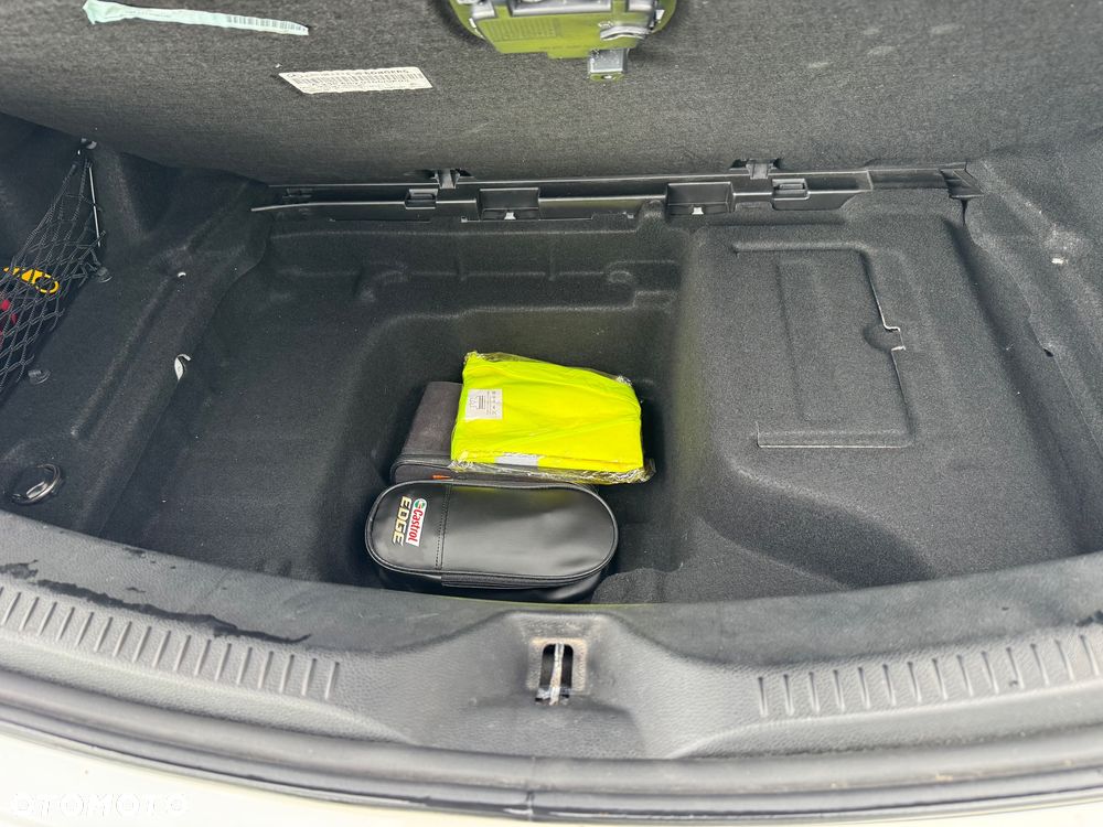 Mercedes-Benz Klasa E 400 4-Matic 9G-TRONIC - 28