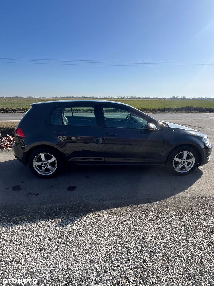 Volkswagen Golf 1.6 TDI BlueMotion Comfortline - 12