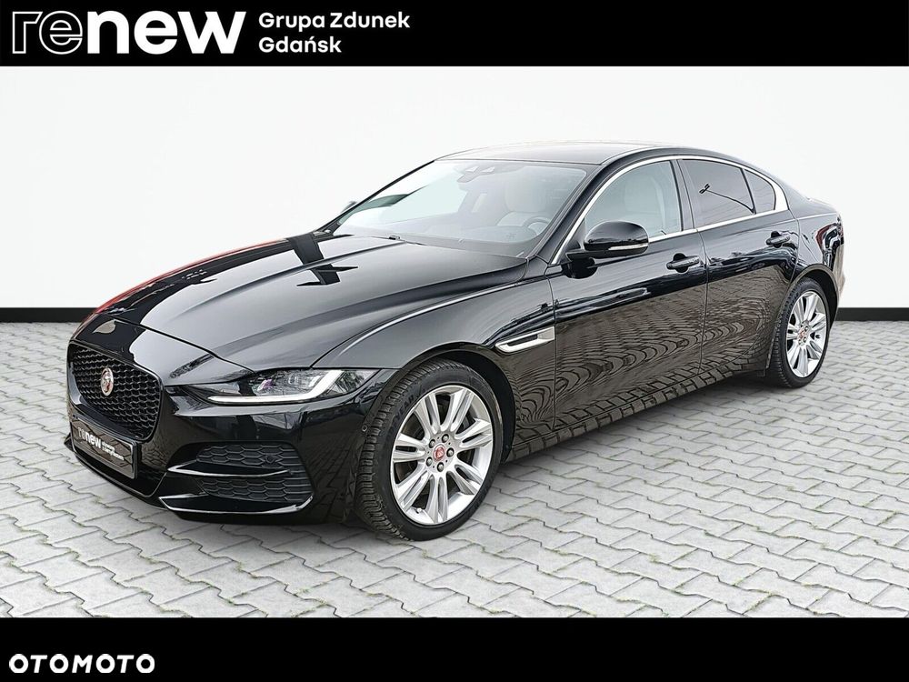 Jaguar XE - 2