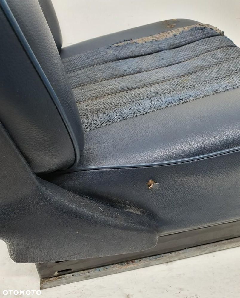 FOTEL PRAWY PRZÓD PRZEDNI PASAŻERA MERCEDES W115 W114 EUROPA - 11