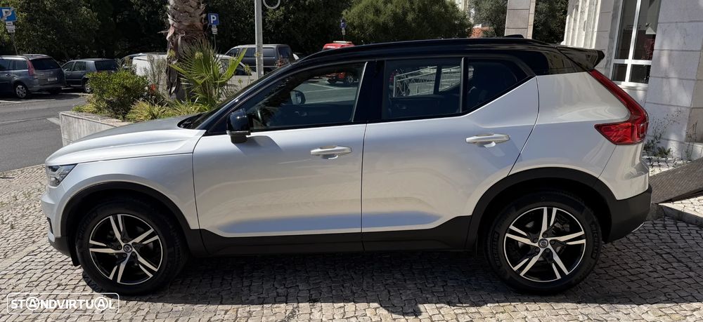 Volvo XC 40 1.5 T3 R-Design Tech Edition - 11