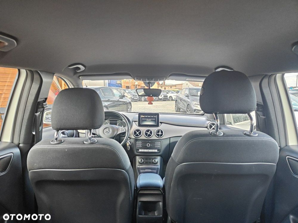 Mercedes-Benz Klasa B 180 d 7G-DCT Edition - 18