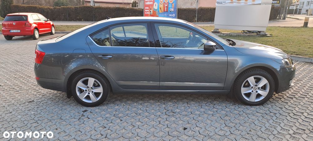 Skoda Octavia 2.0 TDI Style - 6