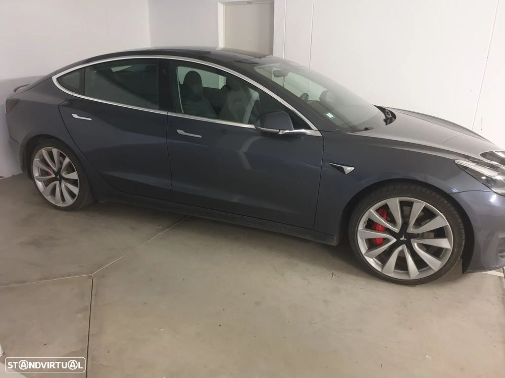 Tesla Model 3 Performance Dual Motor AWD - 19