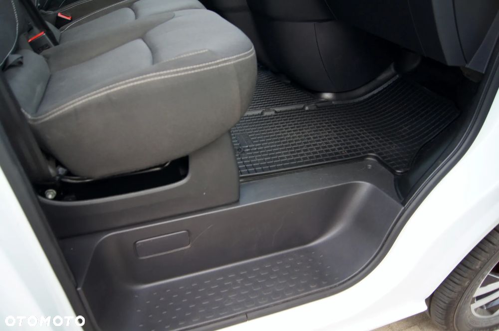 Renault Trafic - 32