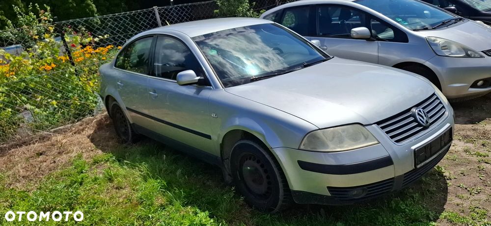 Volkswagen Passat - 2