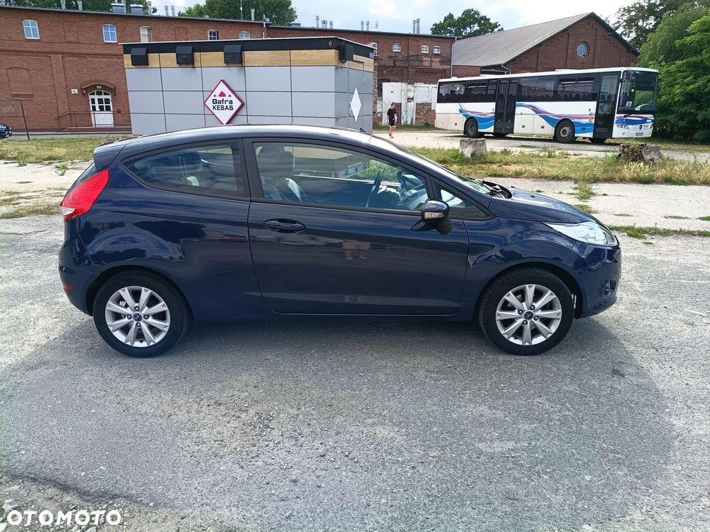Ford Fiesta 1.25 Ambiente EU5 - 8