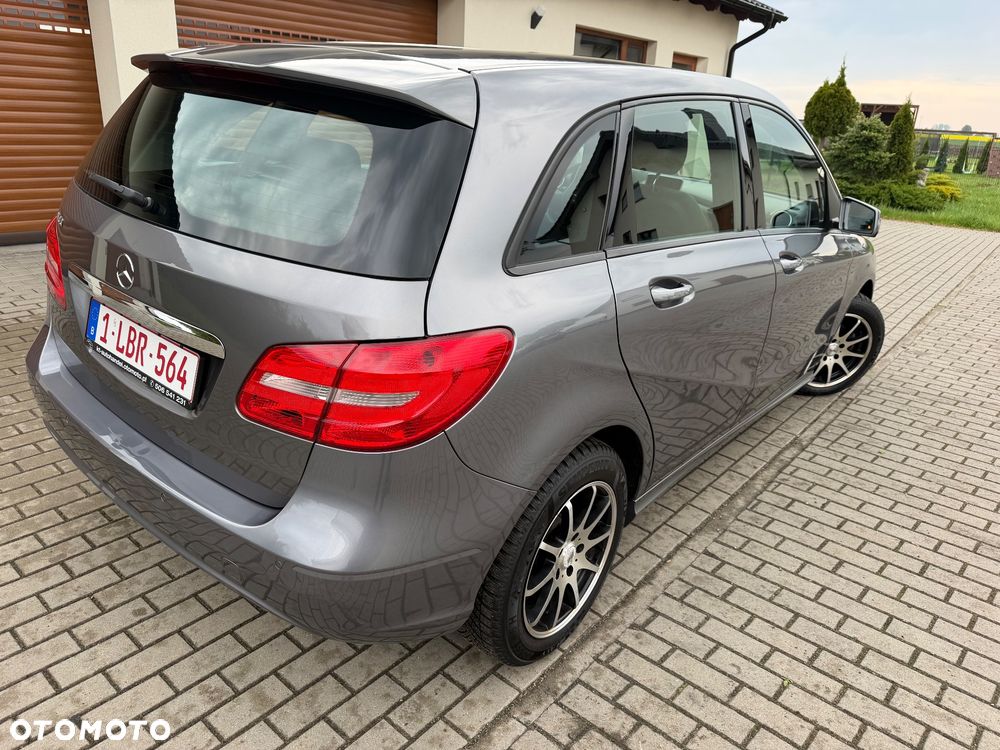 Mercedes-Benz Klasa B 180 7G-DCT Edition - 29