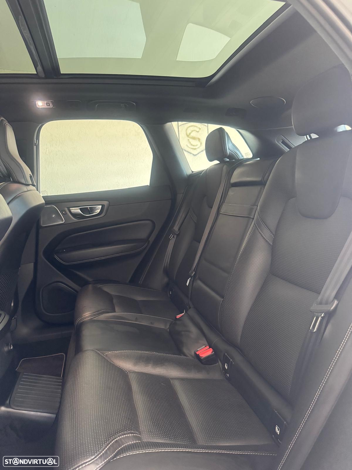 Volvo XC 60 2.0 T8 PHEV R-Design AWD - 15