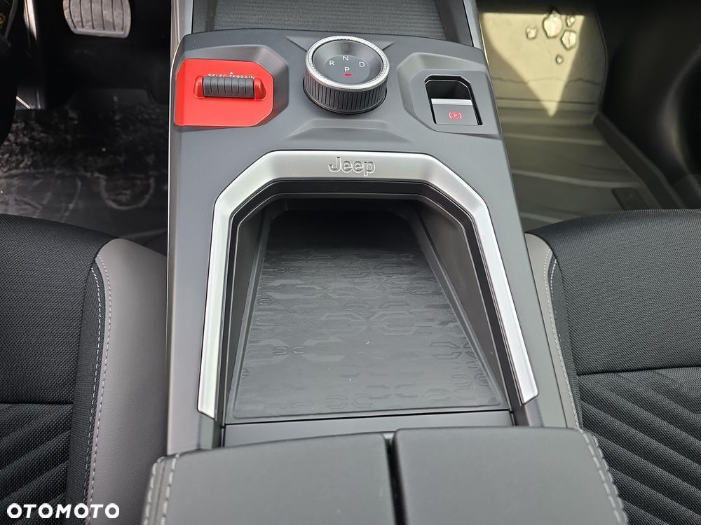 Jeep Compass 1.2 T3 mHEV Altitude FWD DCT - 23