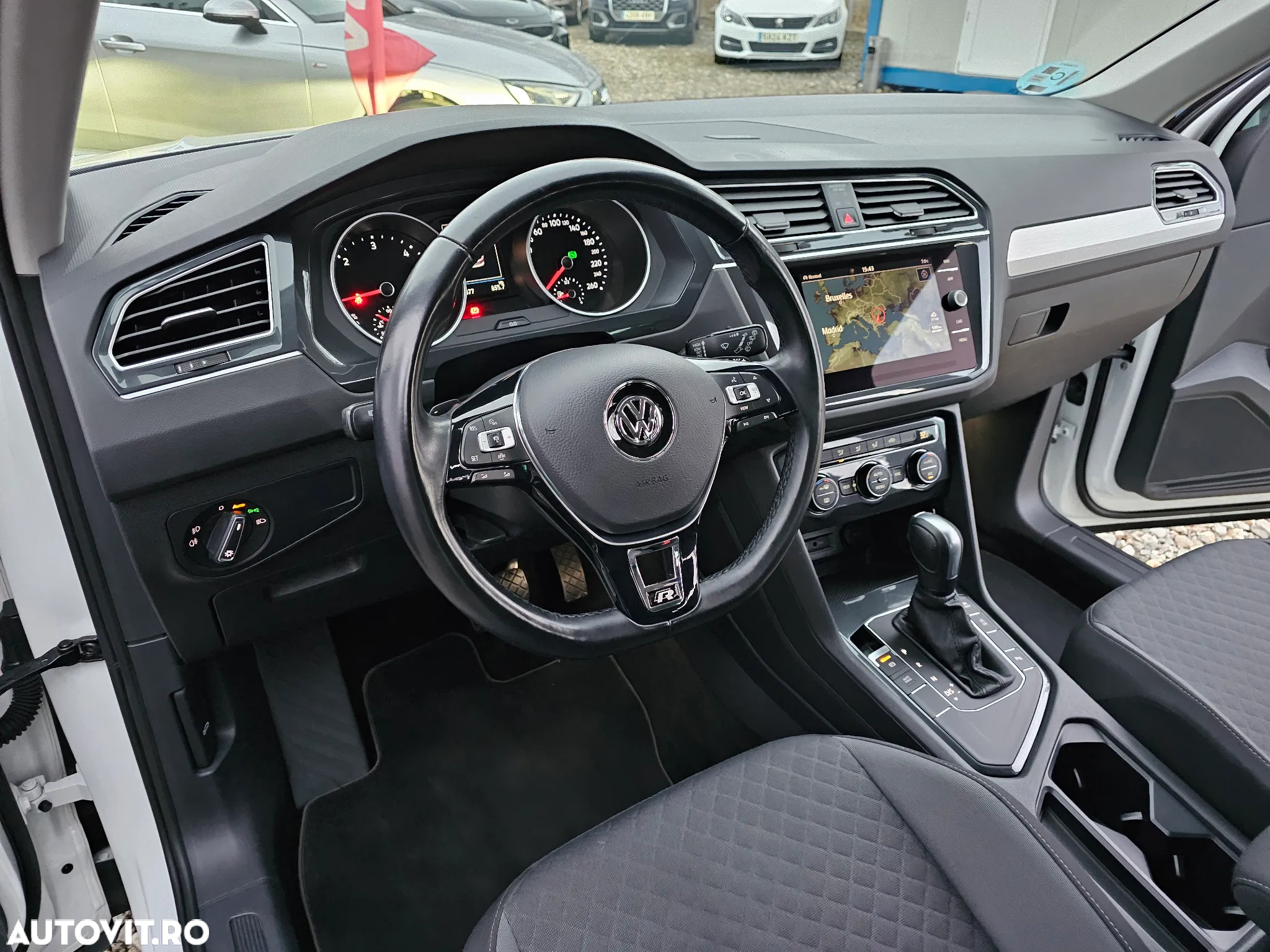Volkswagen Tiguan 2.0 TDI SCR DSG R-Line - 20