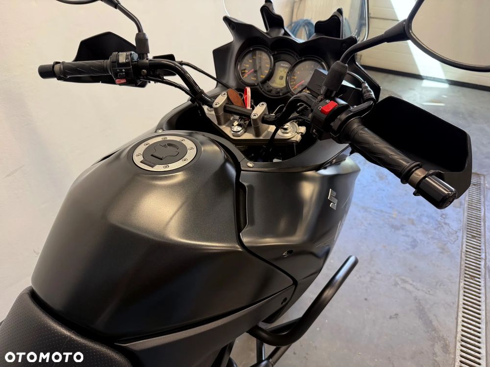 Suzuki V-STROM - 28