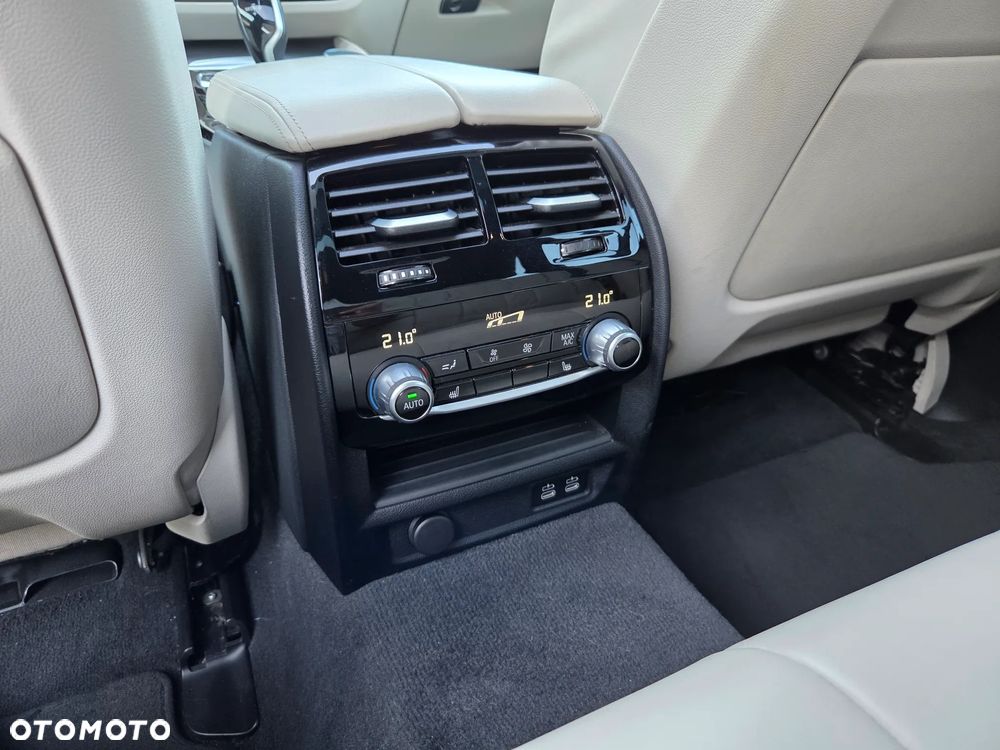 BMW Seria 5 520d xDrive mHEV M Sport sport - 26