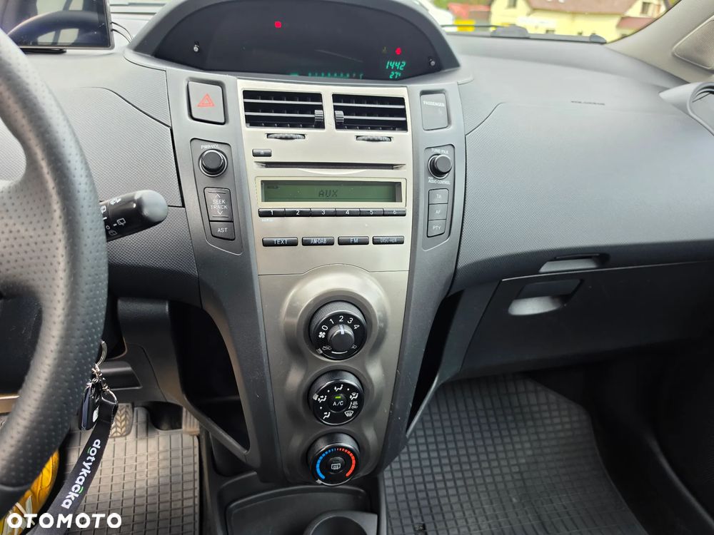 Toyota Yaris - 28
