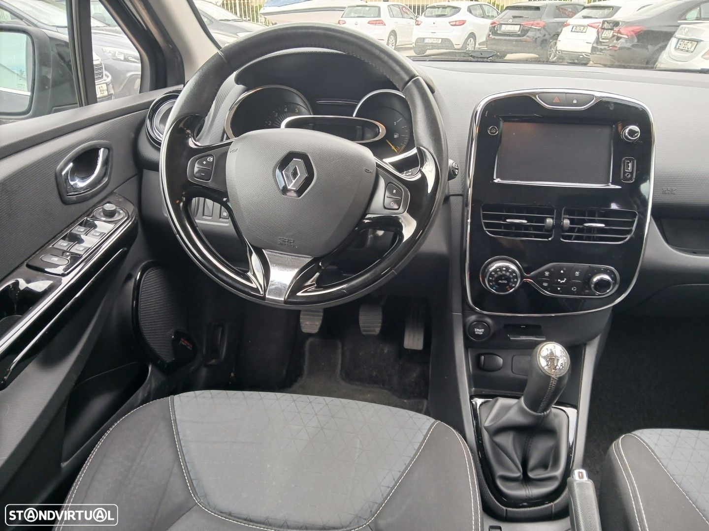 Renault Clio - 13