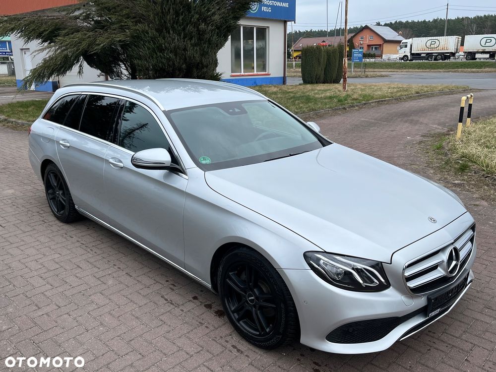 Mercedes-Benz Klasa E 220 d 9G-TRONIC - 3