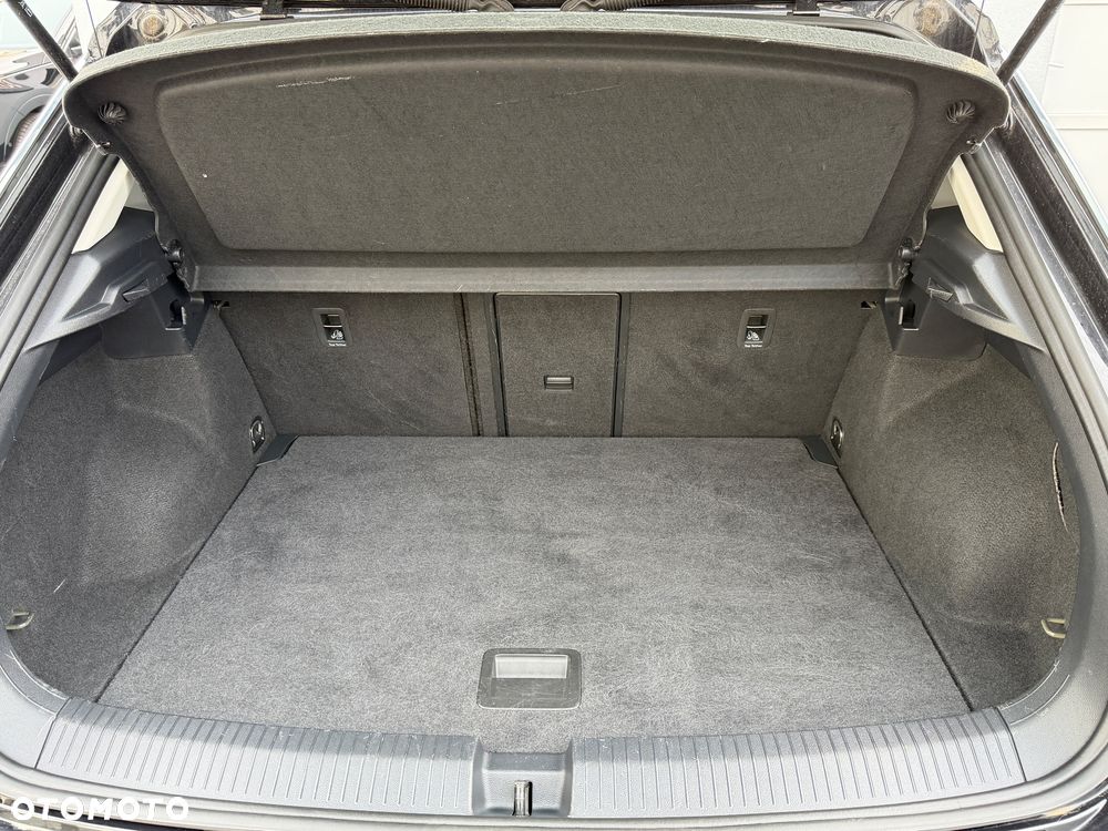 Volkswagen T-Roc - 24