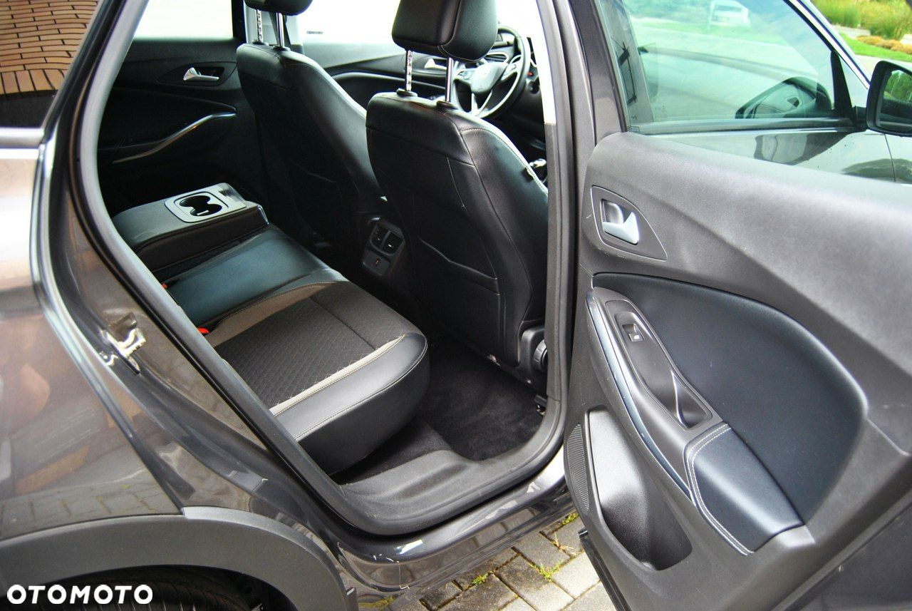 Opel Grandland X - 12