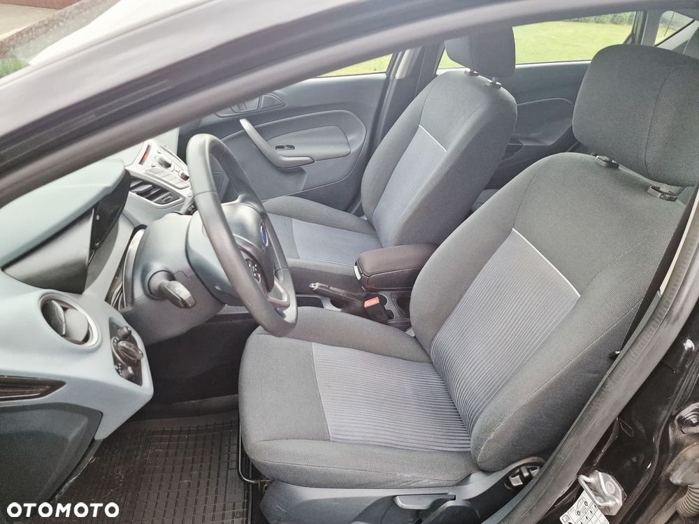 Ford Fiesta - 26