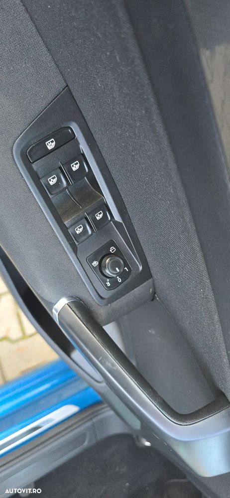 Volkswagen Touran - 30