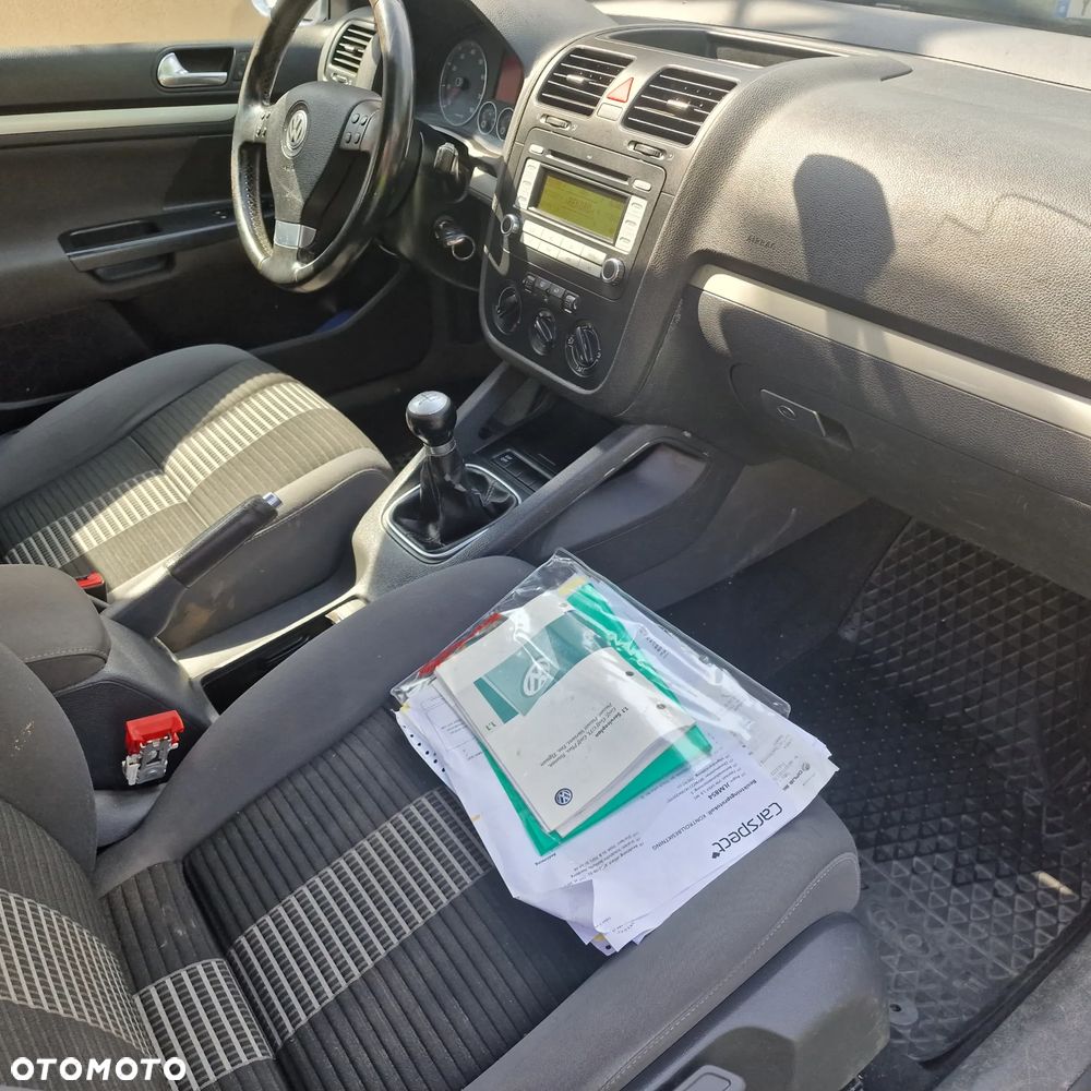 Volkswagen Golf 1.6 Comfortline - 5